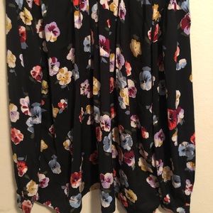 Ann Taylor floral print tie-back top
